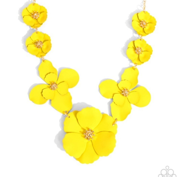 Brand new Necklace with Matching Earrings - Picture 2 of 2